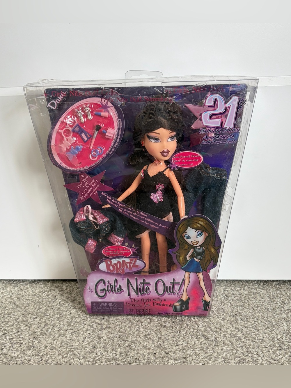 Bratz Girls Night Out 21st birthday Edition Dana - damaged box